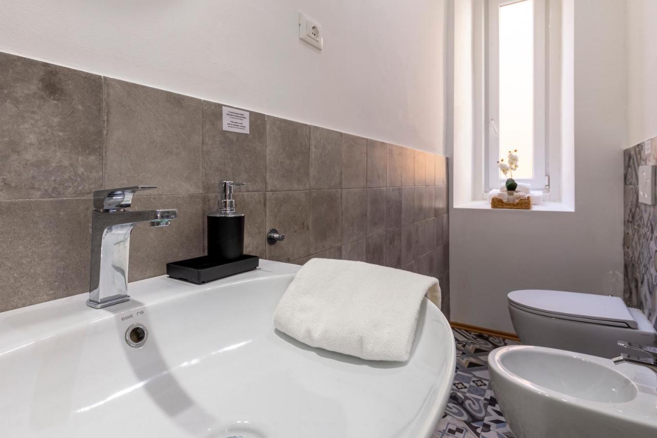 Lovely Guest-Room With Private Bathroom Τεργέστη Εξωτερικό φωτογραφία